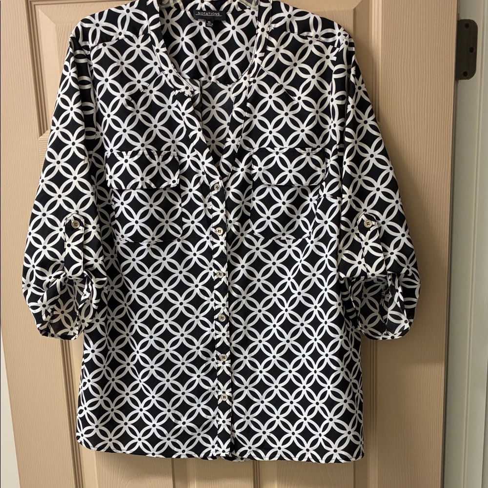 Notations Black & White Geometric Button-Front Shirt